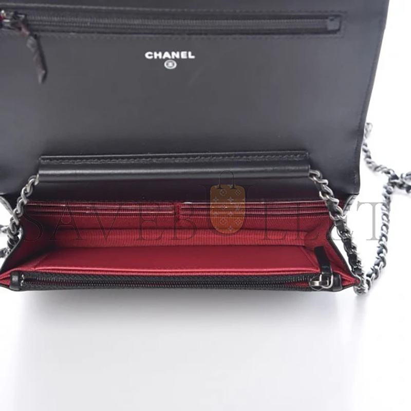 Ch**el MASTER AGED CALFSKIN QUILTED GABRIELLE WALLET ON CHAIN WOC WHITE BLACK A84389 (19*13*4cm)